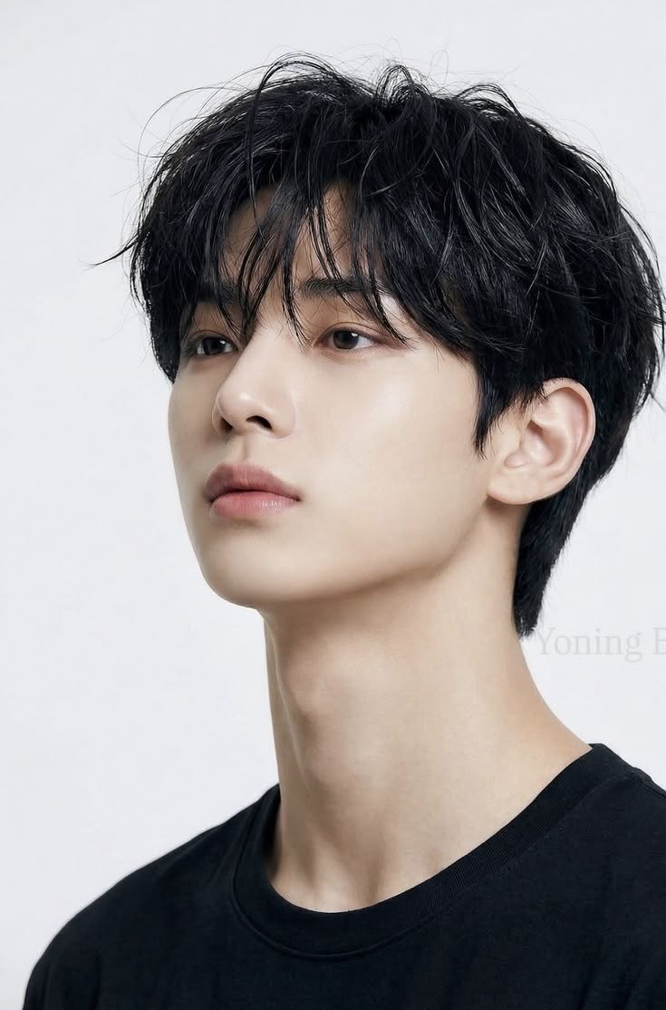 Men’s textured cut with down fringe — Men’s Haircut at Beijin hair, Jeonpo-Seomyeon, Busan